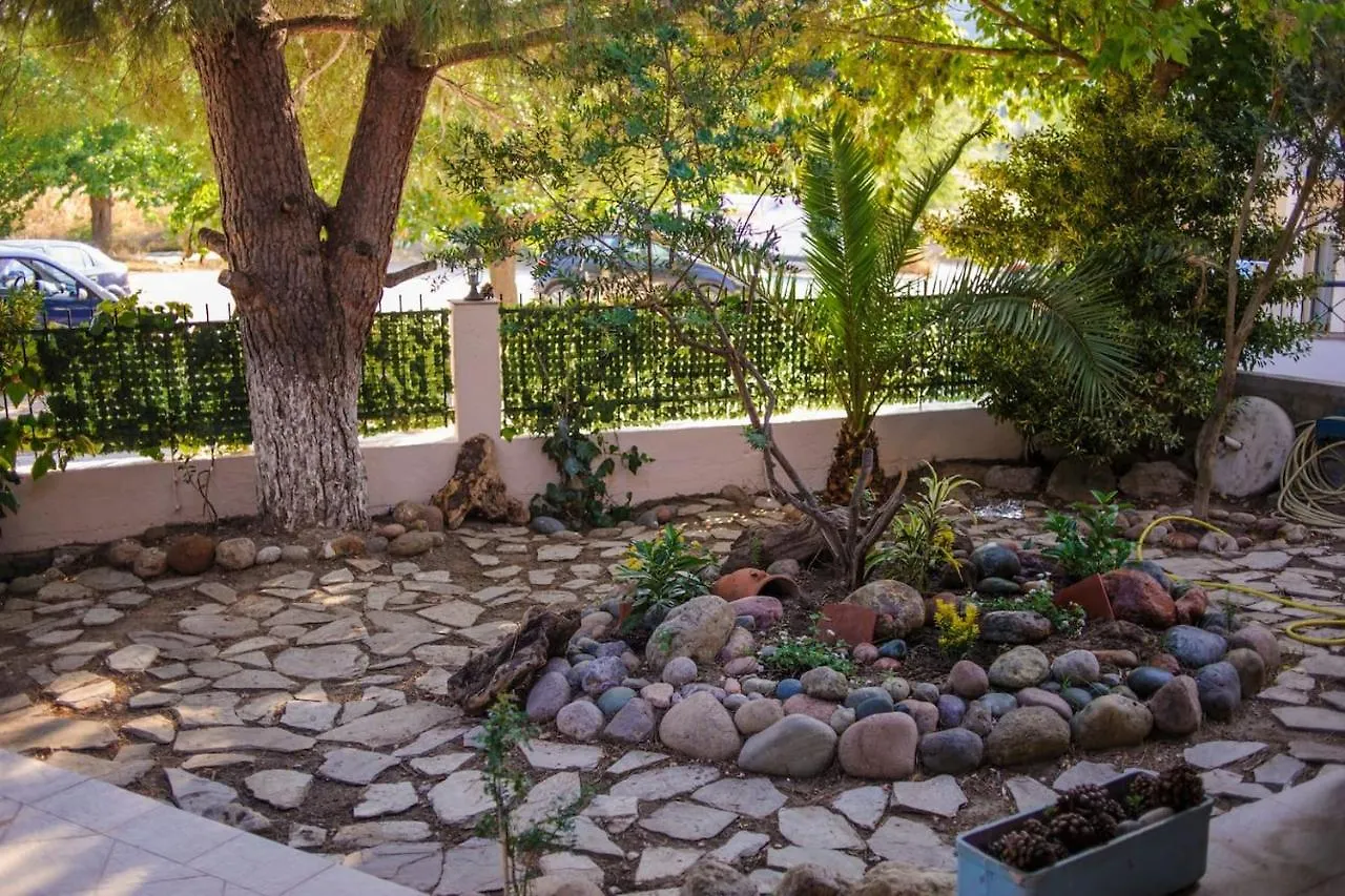 Beautiful Home With Exotic Garden At Peukoxori! Pefkochori Greece