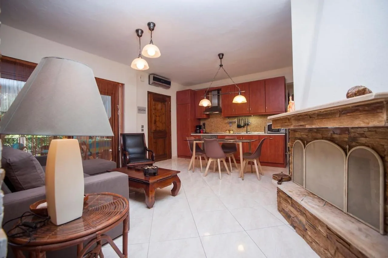 Apartment Beautiful Home With Exotic Garden At Peukoxori! Pefkochori Greece