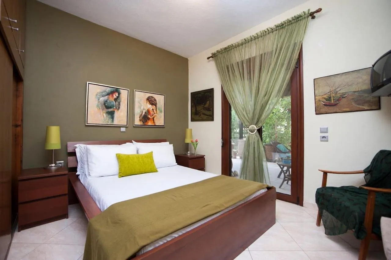 Beautiful Home With Exotic Garden At Peukoxori! Pefkochori