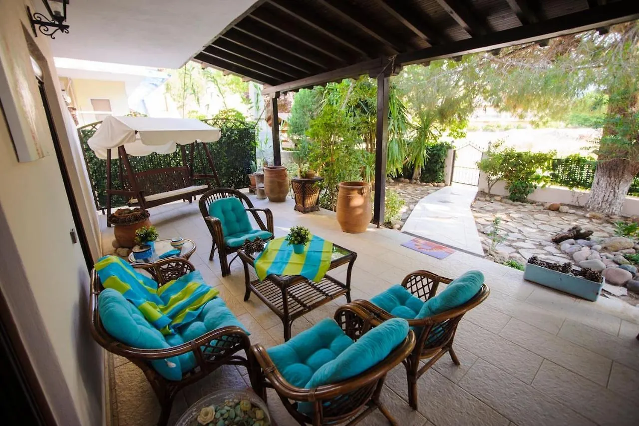 Apartment Beautiful Home With Exotic Garden At Peukoxori! Pefkochori