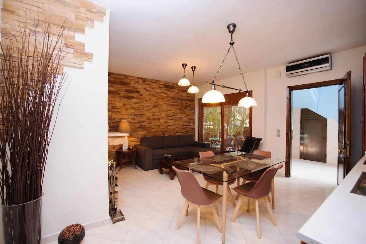 Apartment Beautiful Home With Exotic Garden At Peukoxori! Pefkochori