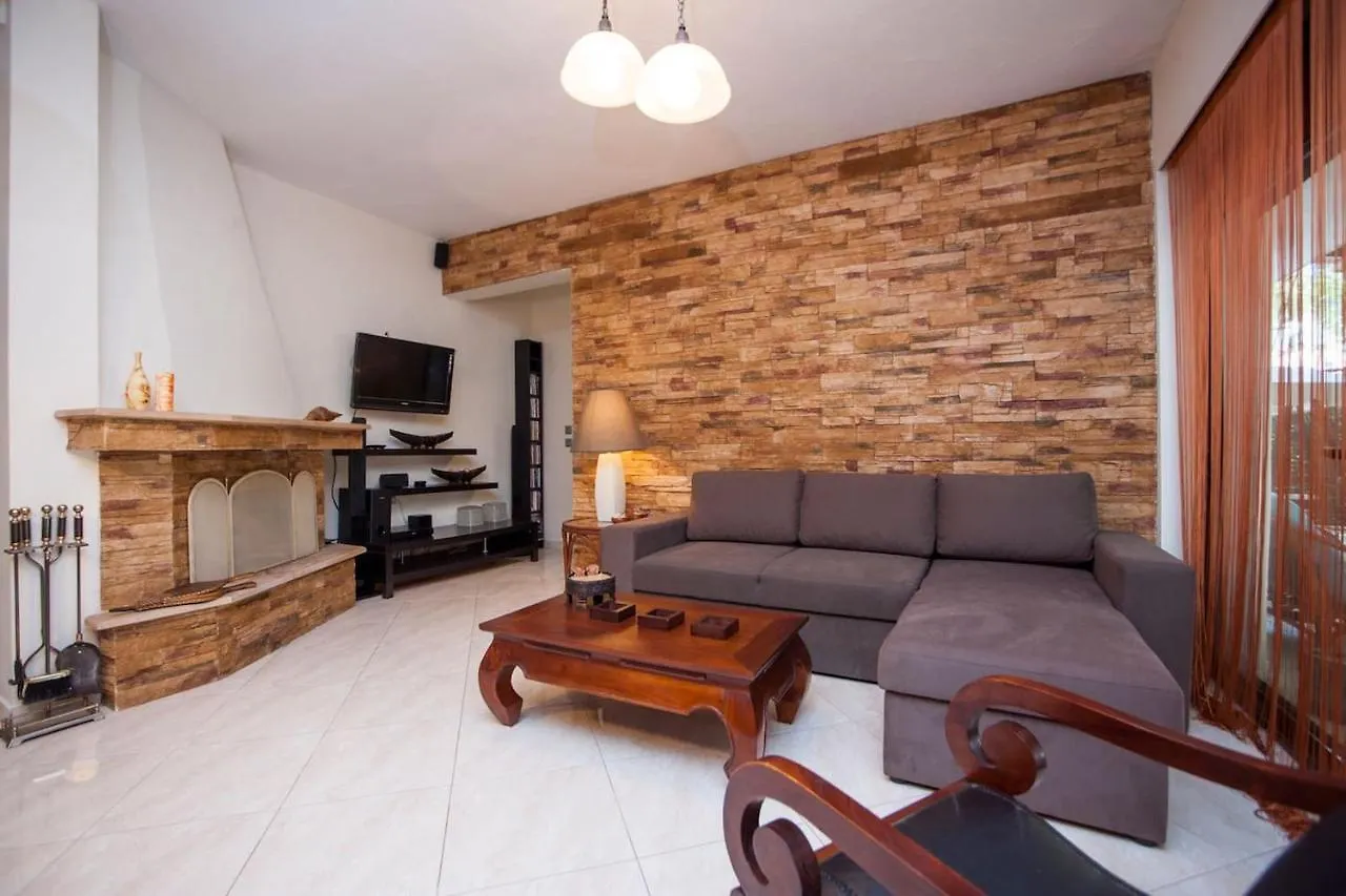 Apartment Beautiful Home With Exotic Garden At Peukoxori! Pefkochori Greece