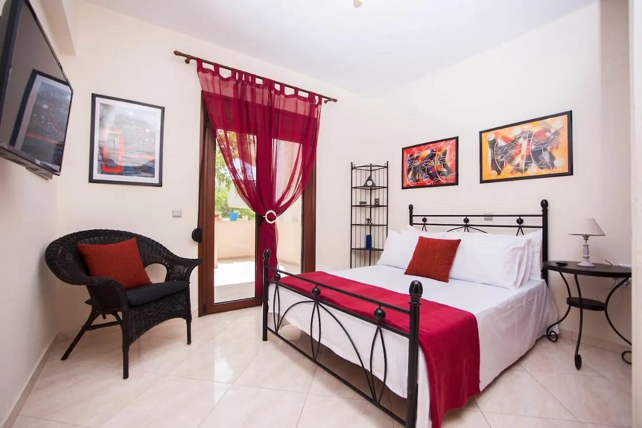 Apartment Beautiful Home With Exotic Garden At Peukoxori! Pefkochori