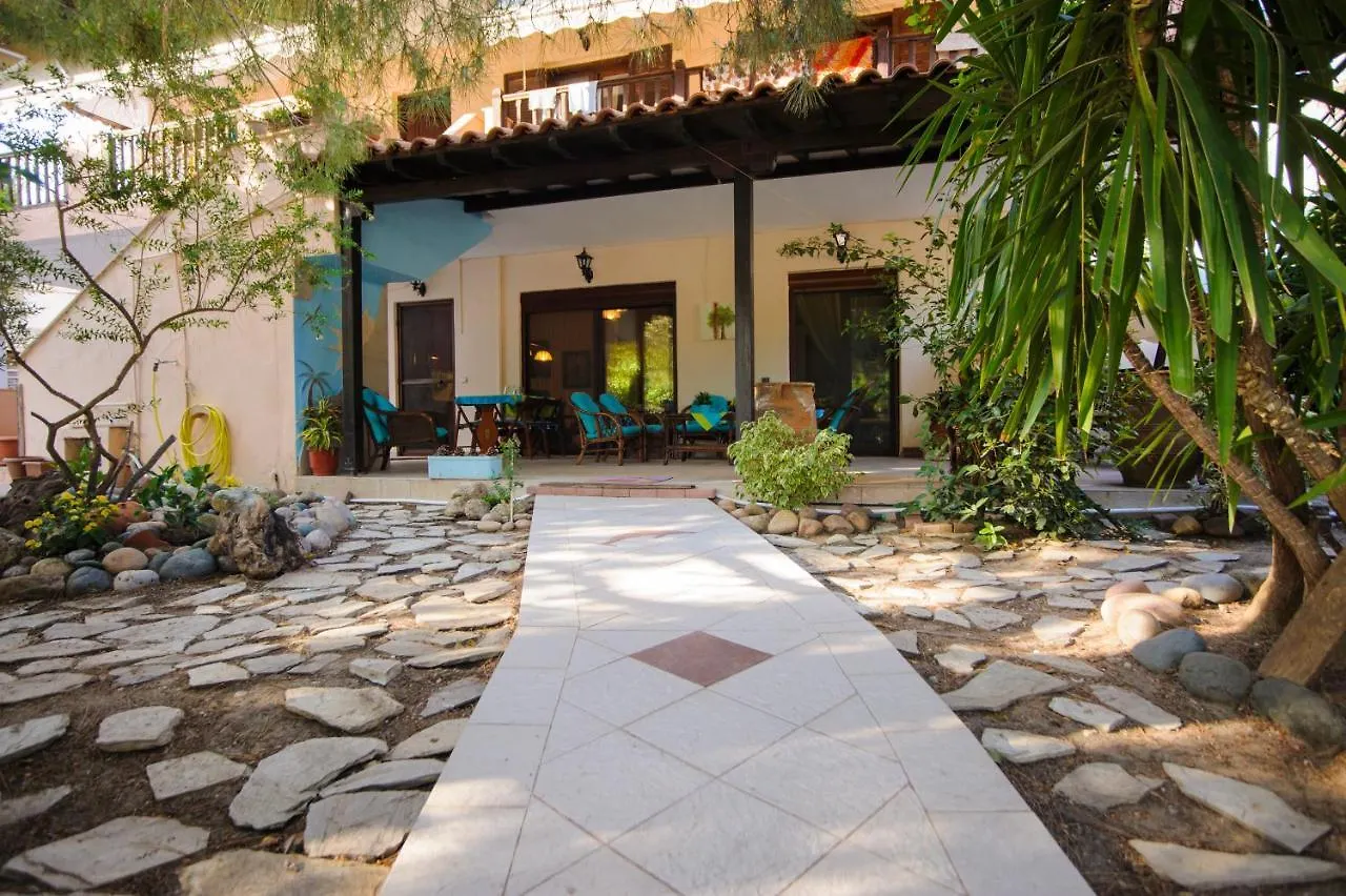 Beautiful Home With Exotic Garden At Peukoxori! Pefkochori 0*,  Greece